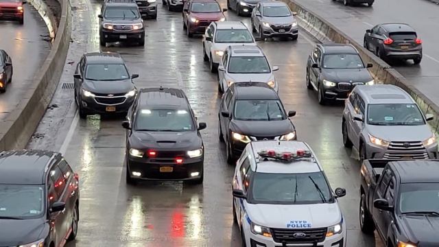 NYPD Unmarked Dodge Durango Responding On Thr FDR North In Manhattan, New York City смотреть онлайн