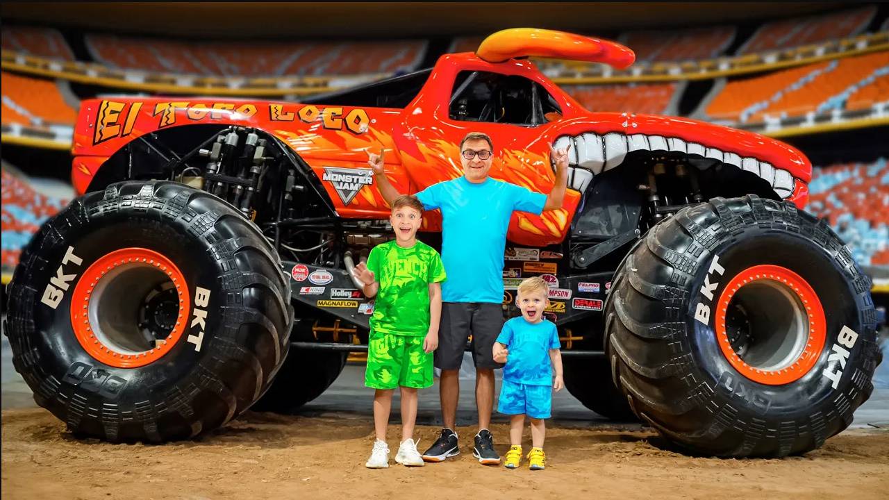 Roma and Diana visited MONSTER JAM Show 2024 смотреть онлайн
