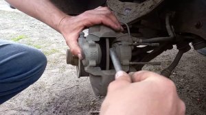 Ваз класика. Одна из причин удара при торможении и увода машини в сторону.