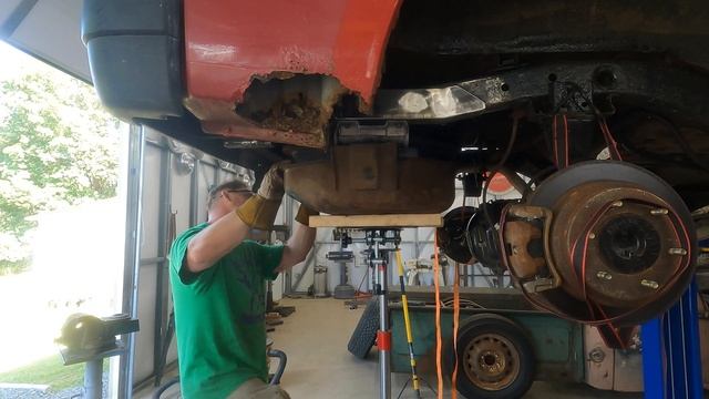 1995 Honda Passport Isuzu Rodeo Lift and Fuel tank Raise смотреть онлайн