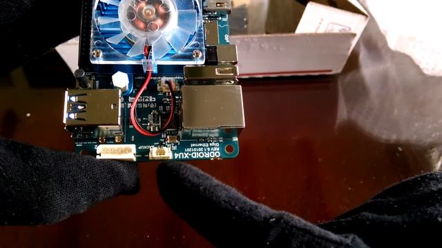 ODROID XU4 Unboxing en español смотреть онлайн