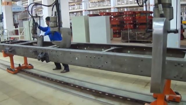 Гидравлические заклёпочные комплексы на автомобильном заводе смотреть онлайн