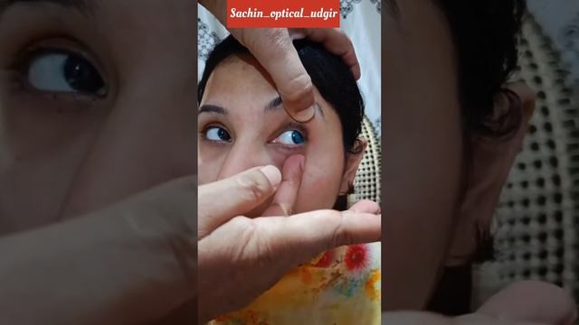 How to apply contact lenses simple type #udgir #contactlenses #contactlenses #sunglass смотреть онлайн