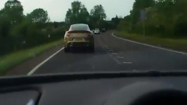 Aston Martin DBS 2012 scooped смотреть онлайн