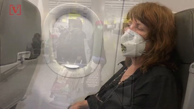Pilots Union Wants Government To Buy All Middle Seats смотреть онлайн
