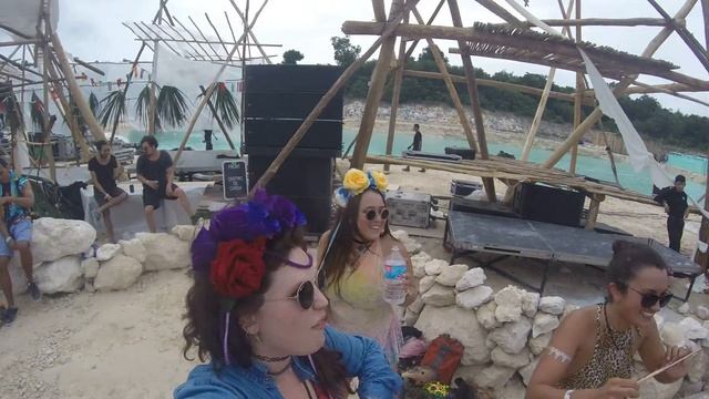 Francesca Lombardo playing Fine Day (James Holden Remix) @ Day Zero Festival смотреть онлайн