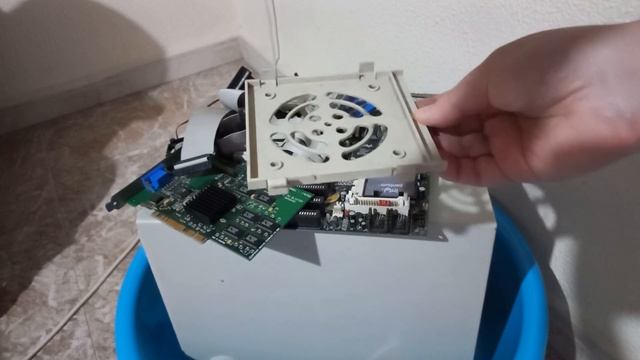 PROYECTO DE RESTAURACIÓN DE PC RETRO (PENTIUM 1), PARTE 1 смотреть онлайн