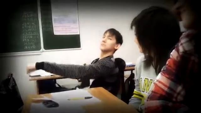 Подкатил к девченкам на заниженной приоре ==Кормушка Уникальное Фото Видео Прико смотреть онлайн