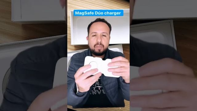 MagSafe Duo Charger Review. #apple #iphone #magsafe #iphone13 #review #geek #tecnología смотреть онлайн