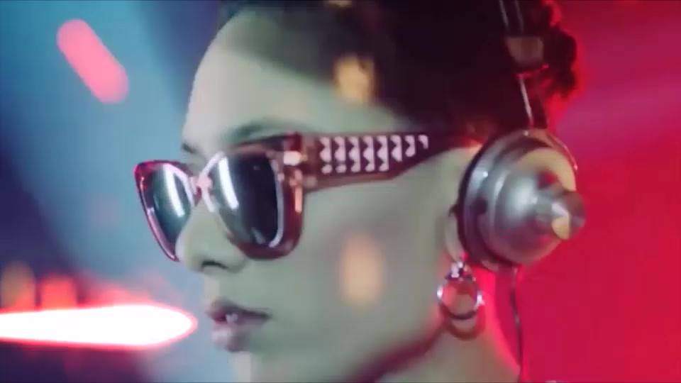 Laura Branigan — Self control (Remix) смотреть онлайн