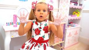 Диана поселила Рому в свою комнату - история про огромного паука