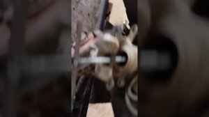 Самодельный съемник для замены колодок суппорта..