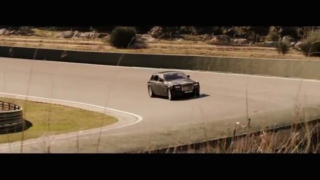 Focus on Phantom Extended Wheelbase Series II at Ascari смотреть онлайн
