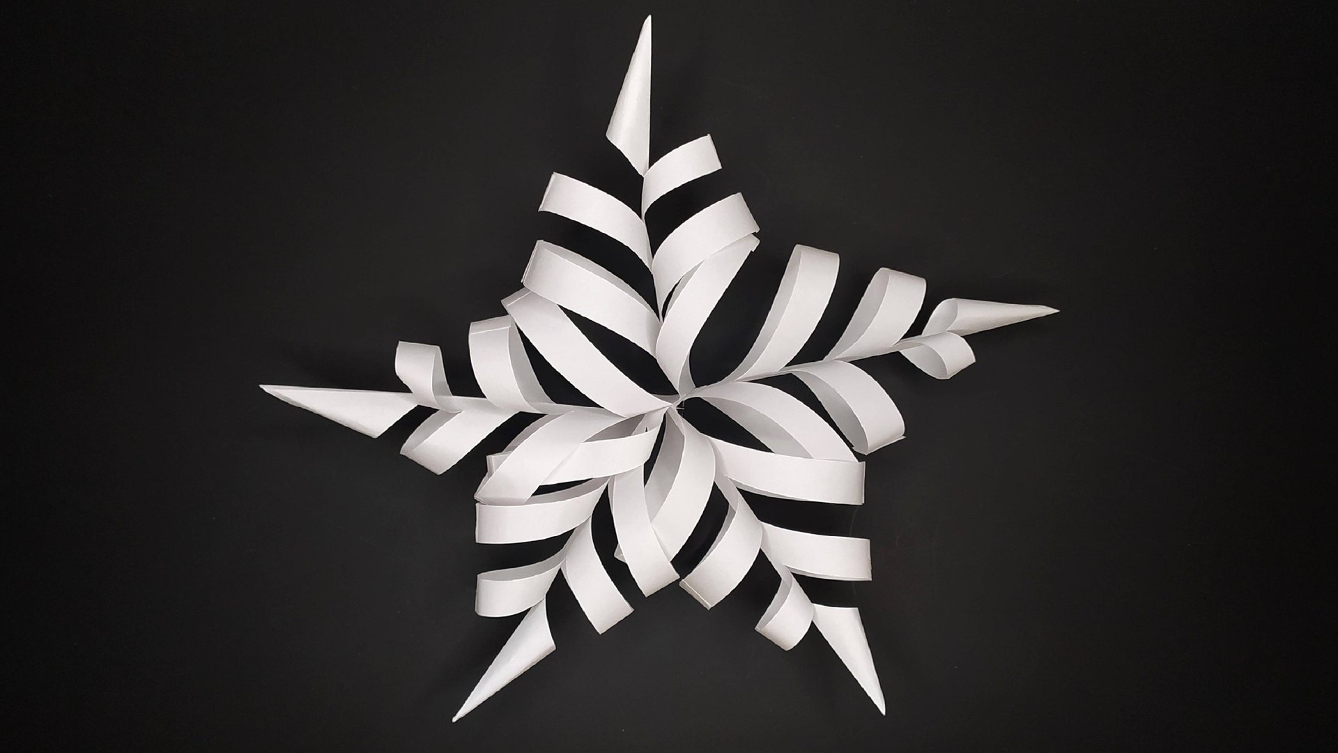 Объемная снежинка из бумаги. Новогодние поделки своими руками смотреть онлайн