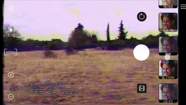True VHS 90s Vintage Camera & glitch editor APK смотреть онлайн