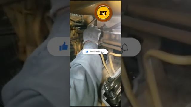 Caterpillar D3516B diesel generator fuel injector is out of head cylinders. смотреть онлайн