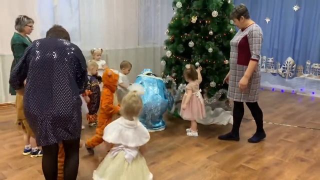 Новогодний репортаж 2 корпус смотреть онлайн
