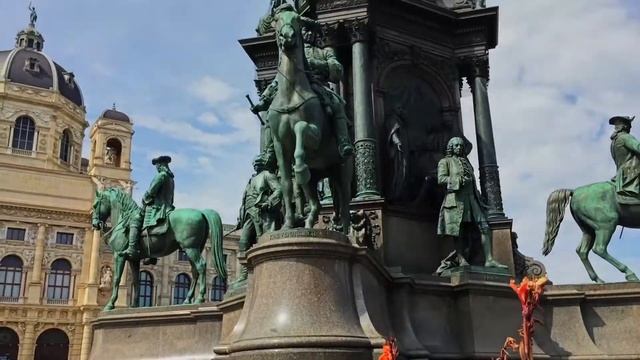 Vienna (Wien), Austria. Short video by Egor Scream. iPhone 6 plus + Zhiyun Smooth Q смотреть онлайн