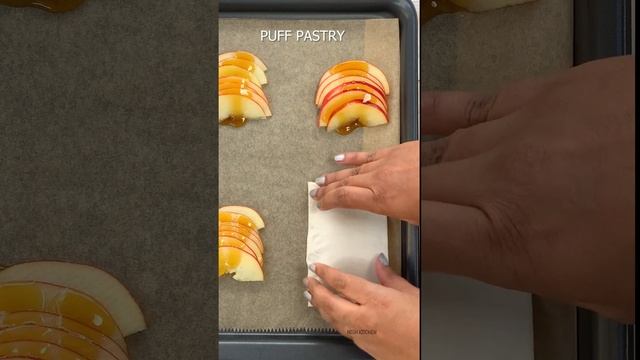 Upside Down Apple Pie With Puff Pastry смотреть онлайн