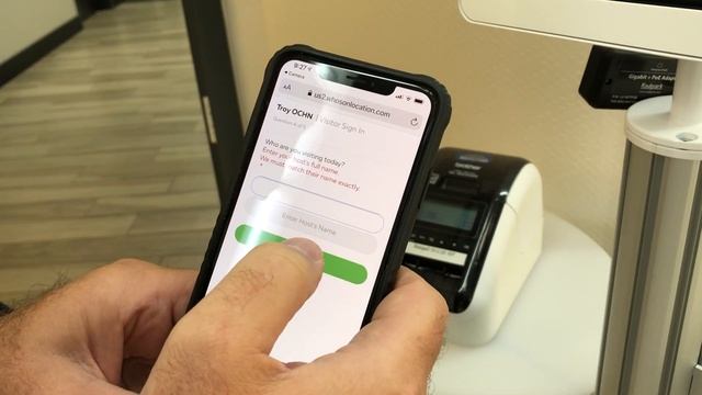 Whos on Location At the Kiosk Touchless Mode Demo 1 смотреть онлайн