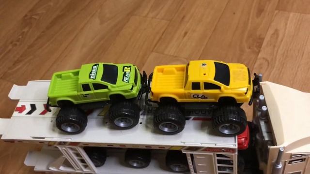 Игрушечный автовоз