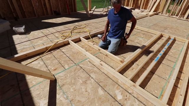 BUILDING THE GUESTHOUSE. Part 6. Building the Interior Walls. Ready for Trusses. смотреть онлайн