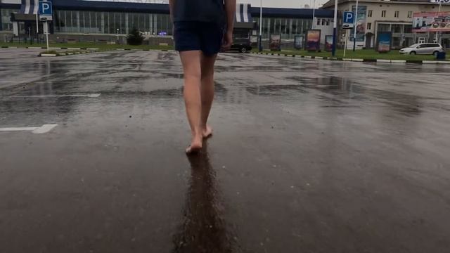 RAIN - стихи сумасшедшего поэта. Видео снятое на iPhone X. смотреть онлайн