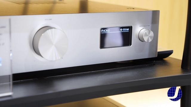 Technics Limited Edition Grand Class SL-1200GAE & Grand Series Stereo System at CES 2016 смотреть онлайн
