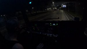 Кенворт Т660. Добрался до Лакинска. Заправляемся.