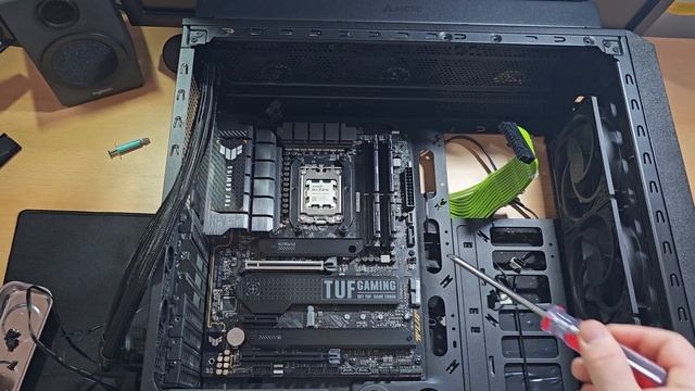 Unboxing & PC Build смотреть онлайн