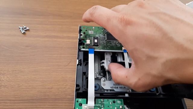 DRIVE ÓPTICO CD/DVD/BLURAY NÃO LÊ DISCO NO WINDOWS - COMO RESOLVER смотреть онлайн