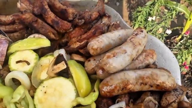 Готовлю в садже. I cook in the garden. #food #saj #садж #гриль #еда #овощи #vegetables #bbq смотреть онлайн