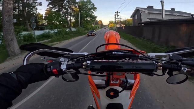 Regulmoto Crosstrec 300 на заднем