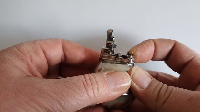 Rowenta F4506 Table Lighter смотреть онлайн
