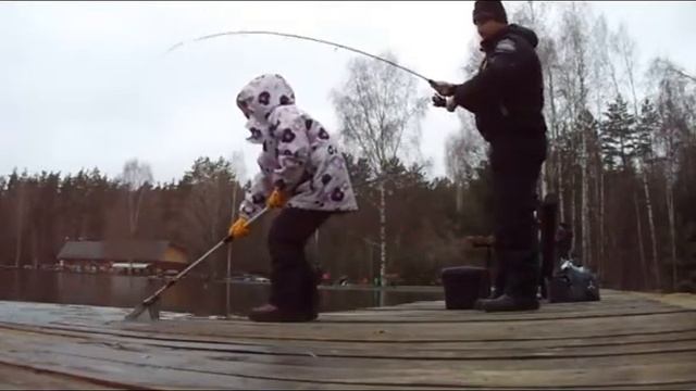 Ловим форель с дочкой смотреть онлайн