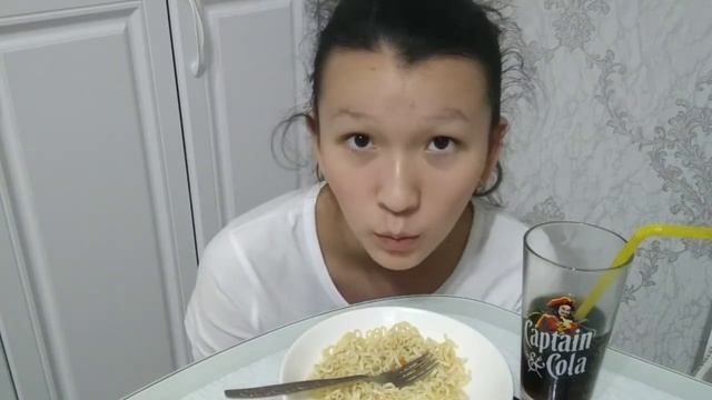 Мукбанг/Mukbang/Лапша(Big Bon) и Coca cola😍♥️ смотреть онлайн