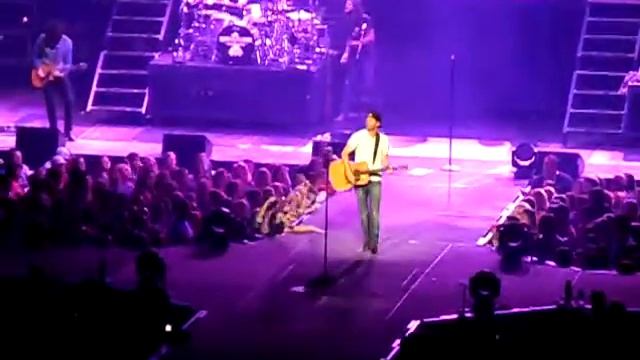 I Hold On Dierks Bentley Nashville 2013 смотреть онлайн
