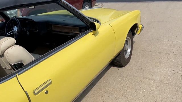 1975 Pontiac Grandville смотреть онлайн