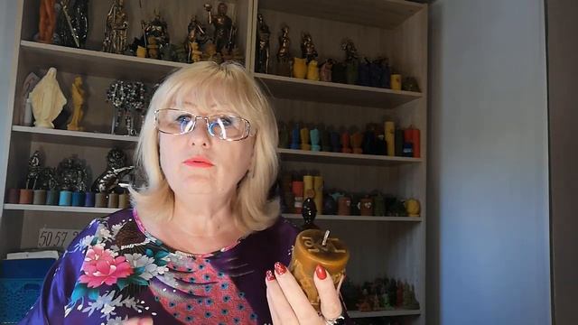 Свеча с русскими рунами "Стройность и молодость" смотреть онлайн