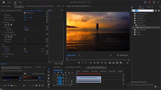 How To LIGHTEN Dark FOOTAGE In Premiere Pro - BRIGHTEN DARK Video Premiere Pro смотреть онлайн