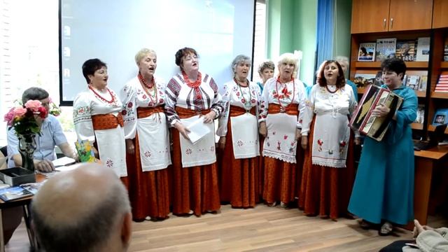 Жіночий колектив "Гайчаночка" і "Червона калина" керівник колективу Шарікова Нина Сергіївна смотреть онлайн