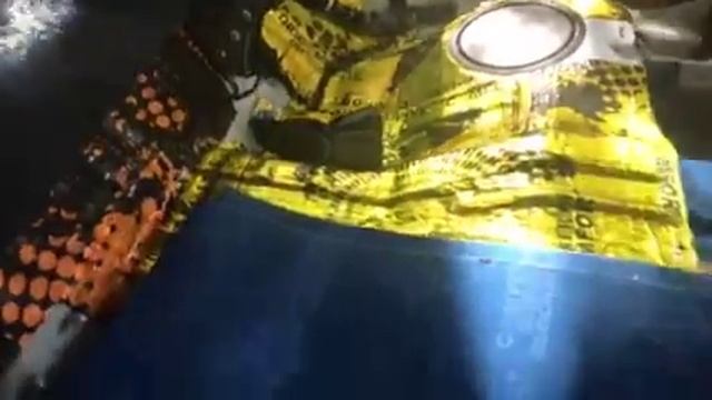 Сделали виброизоляцию автомобиля Ягуар, стремясь получить максимальный результат от зашумления смотреть онлайн