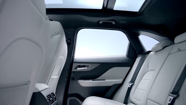 Jaguar F-Pace (2016) смотреть онлайн