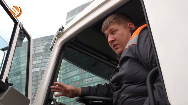 От самосвала до снегоболотохода! Автохозяйство "ОЭК" провело смотр техники смотреть онлайн