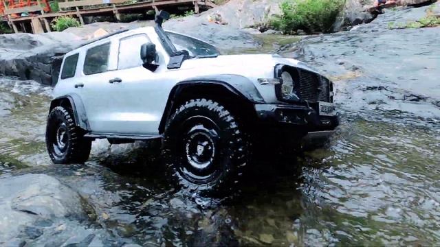 Traction Hobby Tank 300 SUV 4x4 Crawler Water fall diving смотреть онлайн