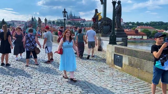 Прогулка по городу #Прага смотреть онлайн