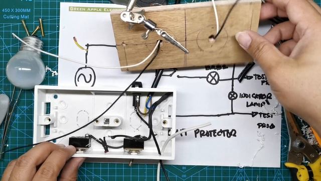 Save your components from accidental short circuit.(series with 30~200 watts lamp) смотреть онлайн