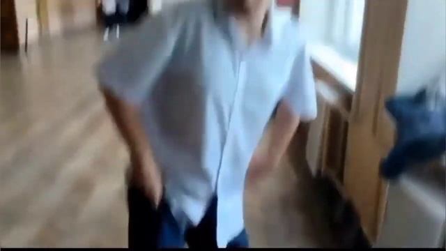 Как то раз встретились Саня и Скала смотреть онлайн