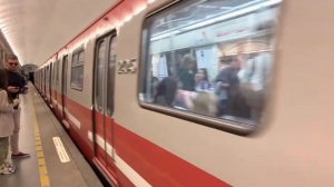 Метропоезд «Юбилейный» (81-722/723/724.1) №101 прибывает на ст.м.Балтийская