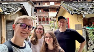 Удивительные Тулоу/ Не принимают в отеле из-за тайфуна/ Вечный дождь #9